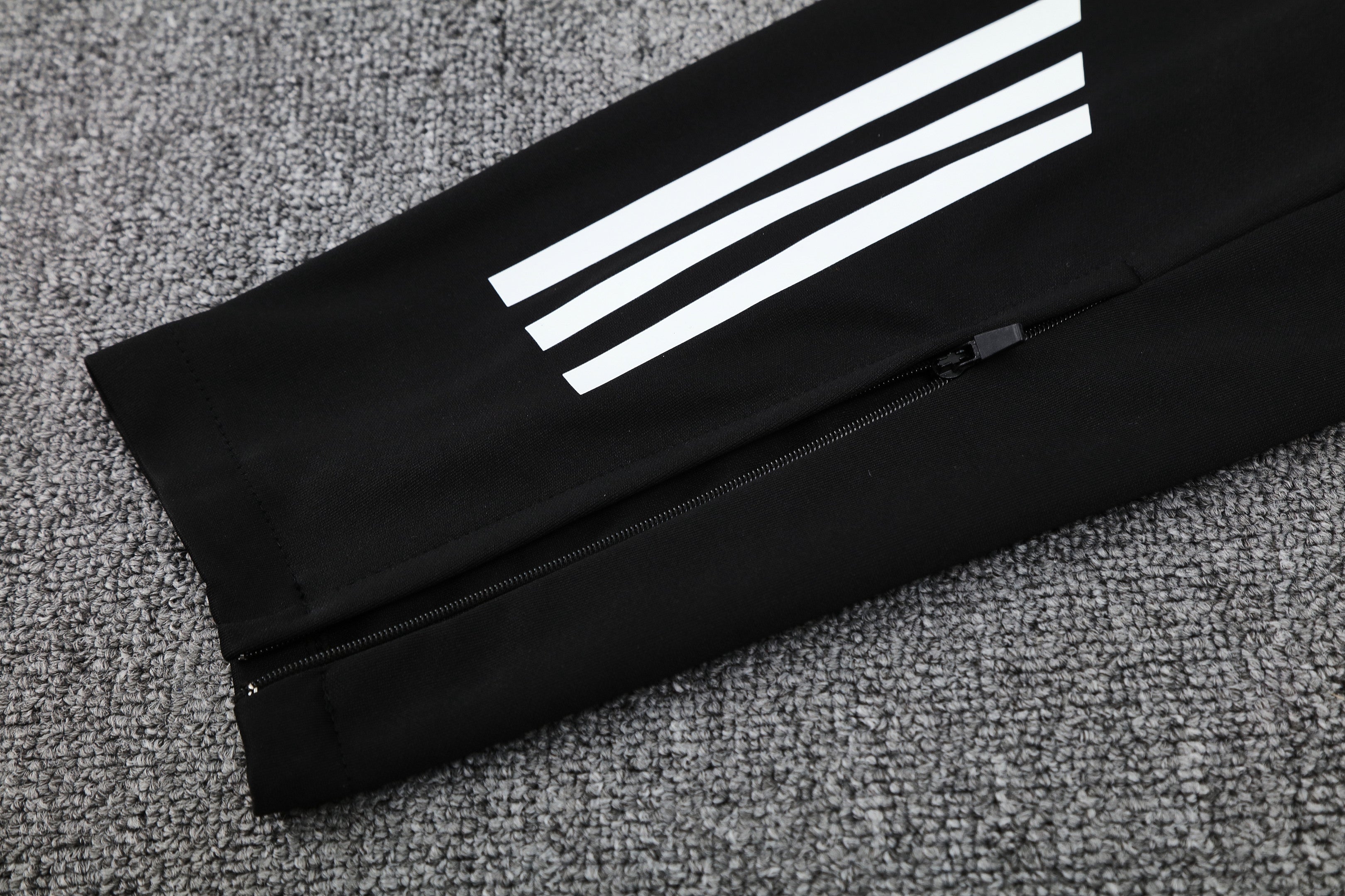 Arsenal 2025/26 Training Set – Colorblock Street-Style Vibe Edition