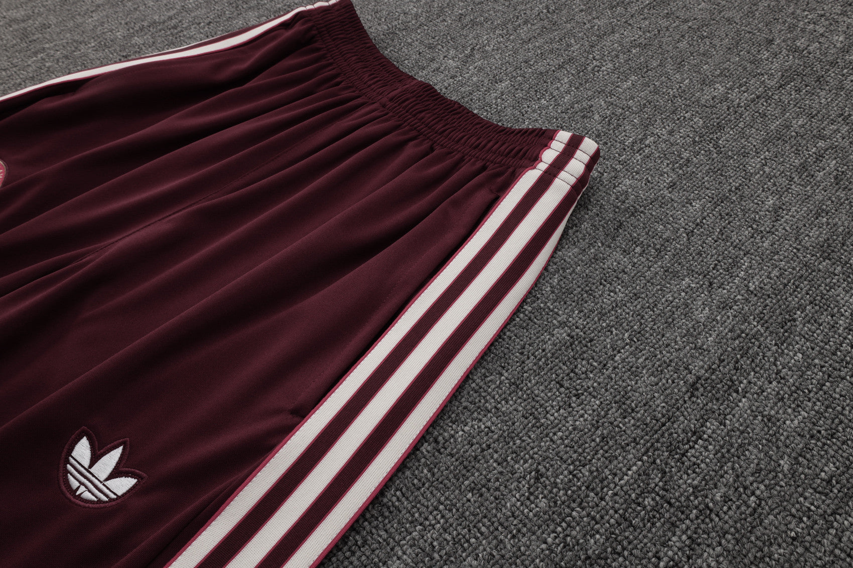 Bayern Munich 2025/26 Soccer Training Set – Heritage Maroon, Classic Adidas Spirit