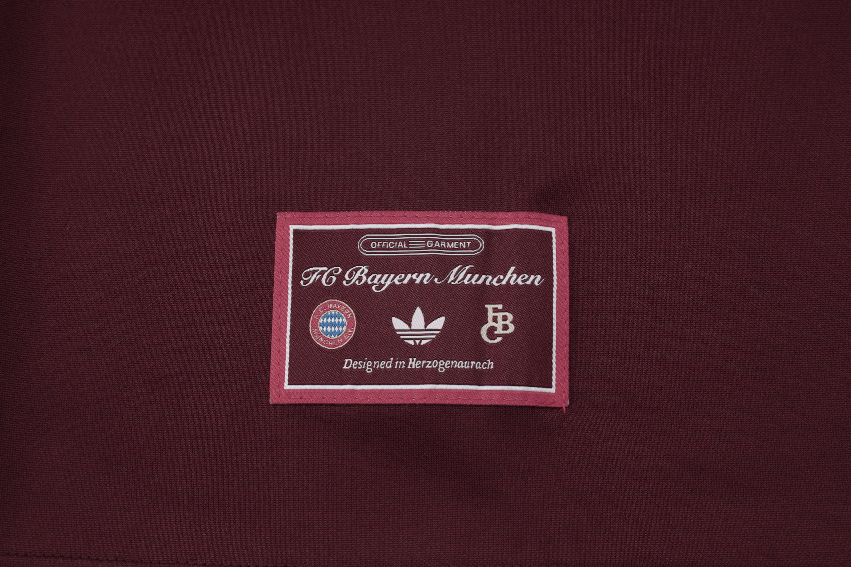Bayern Munich 2025/26 Soccer Training Set – Heritage Maroon, Classic Adidas Spirit