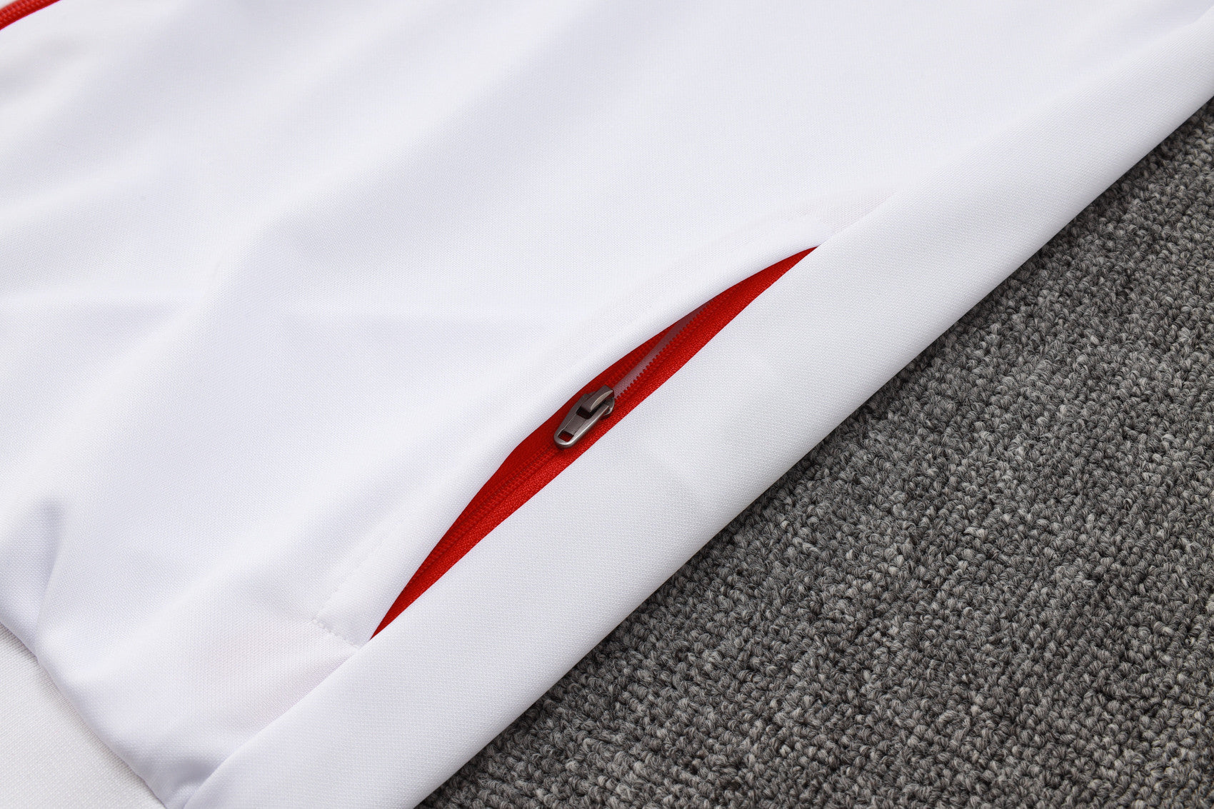 Bayern Munich 2025/26 Anthem Jacket Set – Legacy White Celebrates 125 Years of Greatness