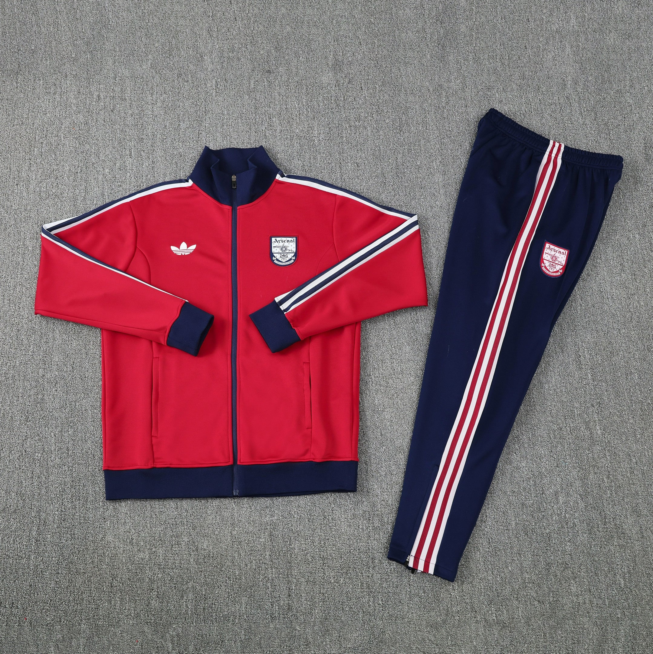 Arsenal 2025/26 Soccer Training Set – Retro Royalty in Red and Navy