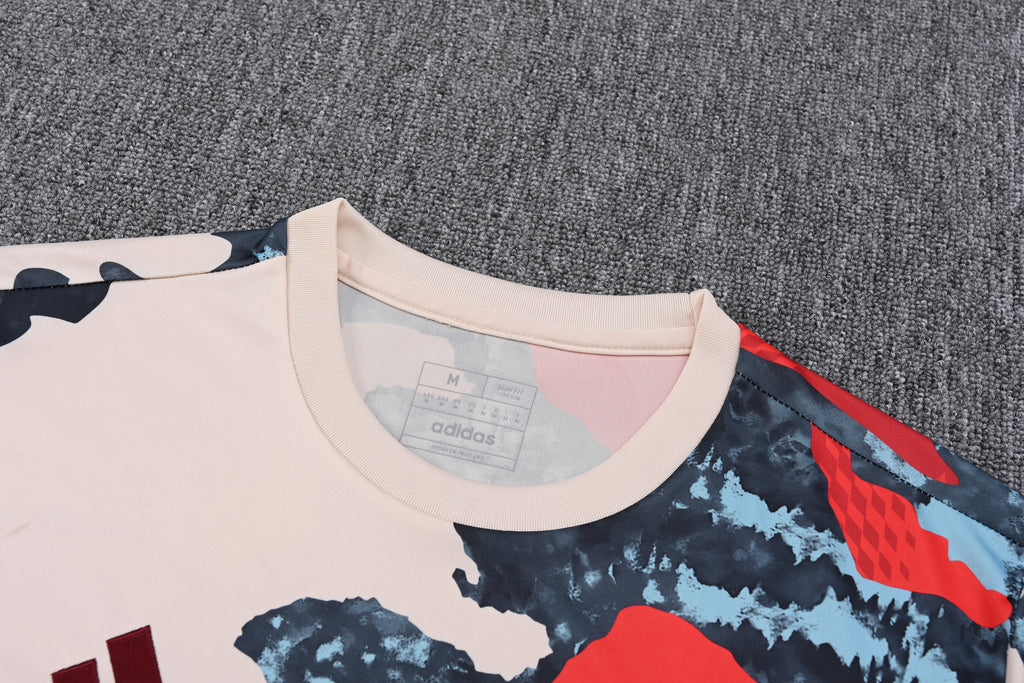 Bayern Munich 2025/26 Training Set – Abstract Camo Style