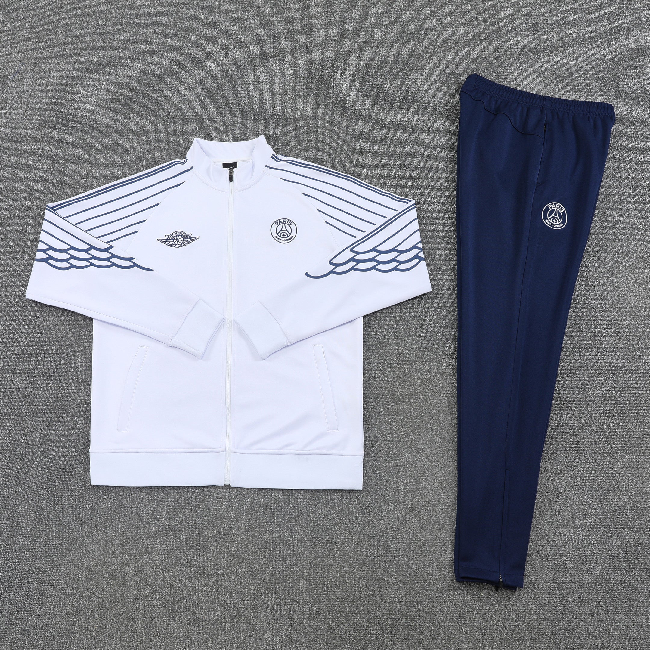 Paris Saint-Germain 2025/26 Soccer Training Set – Parisian Elegance in White and Navy
