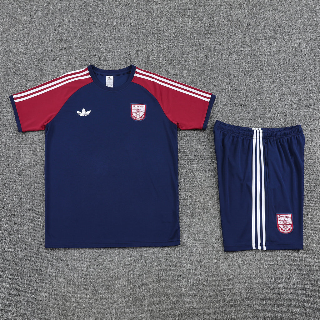 Arsenal FC 2025/26 Retro Training Set – Navy & Maroon Classic