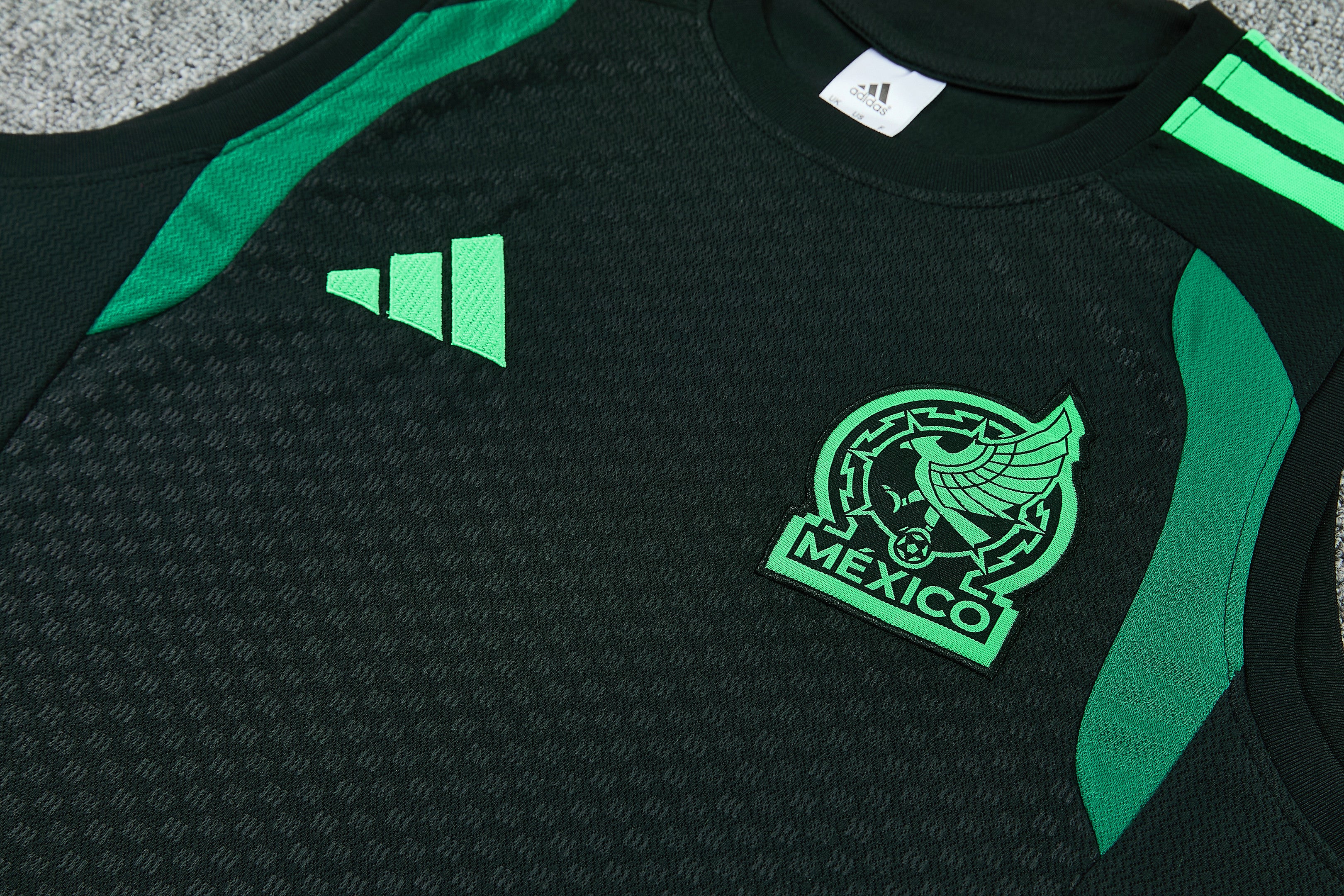 Mexico 2026-27 Sleeveless Training Set Men Soccer Kit – Black