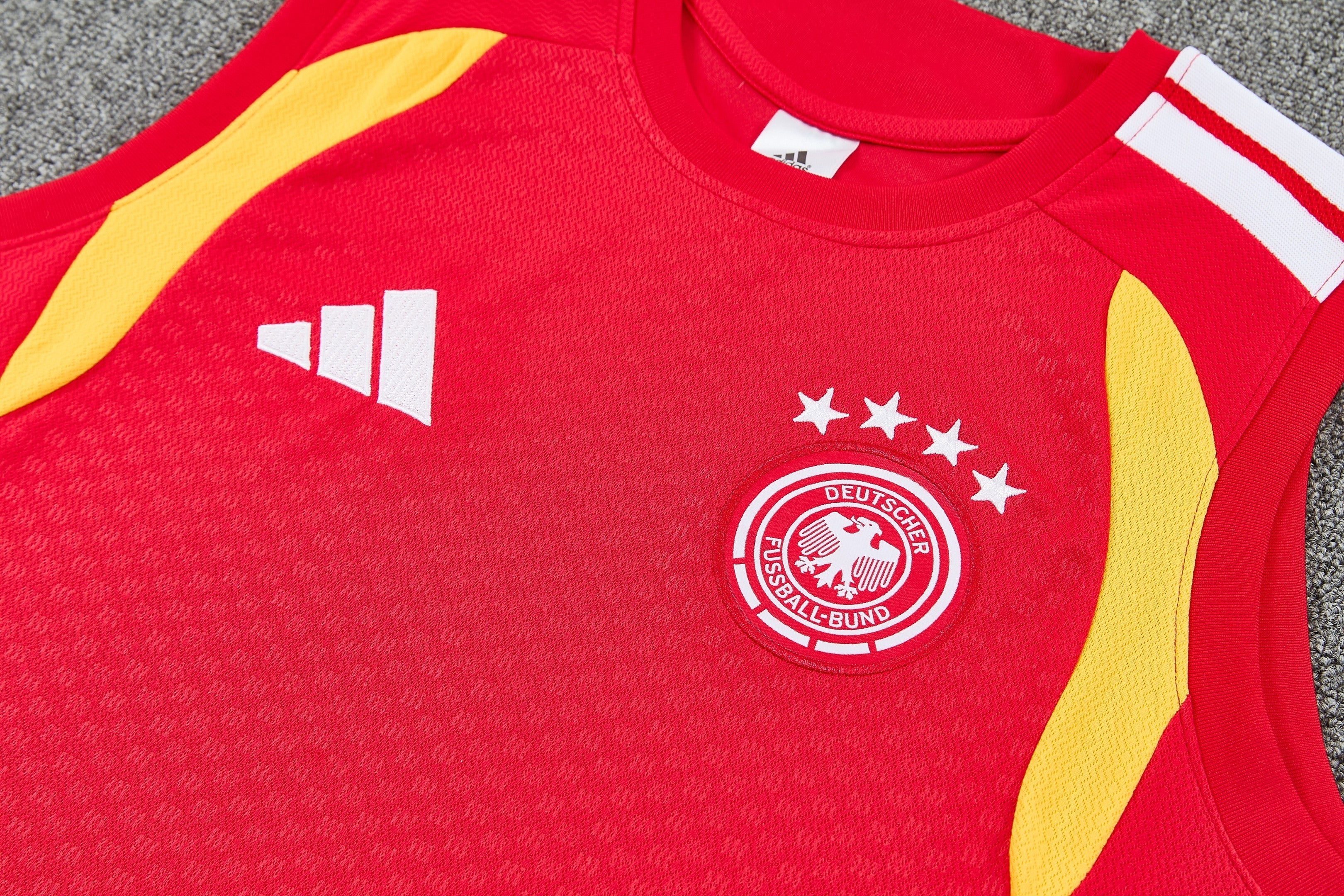 Germany 2026-27 Sleeveless Training Set Men Soccer Kit – Red